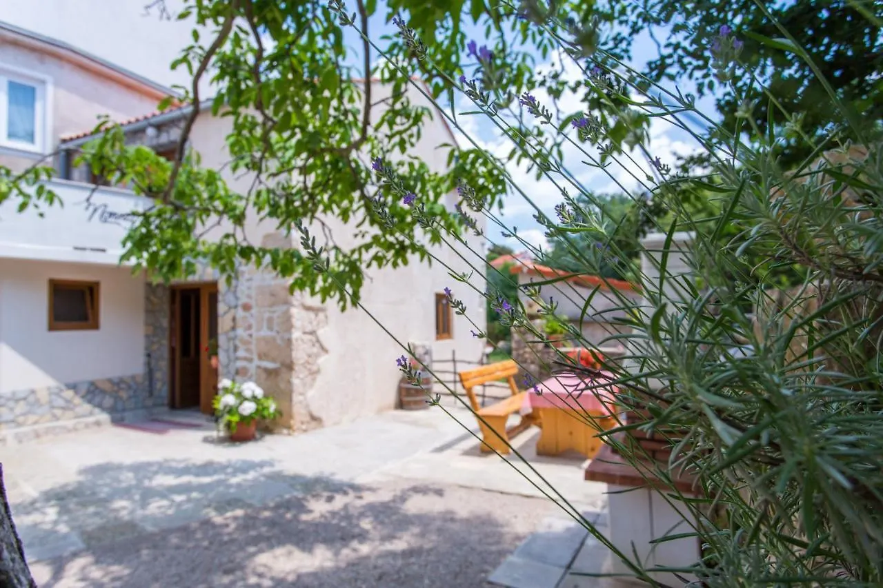 Nonna Stara Hotel Polje  Casa de hóspedes Polje (Krk)